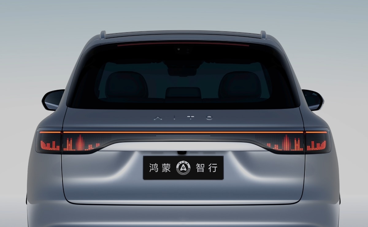 问界 M8